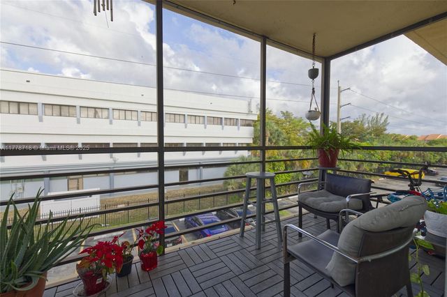 3195 Foxcroft Rd F302, Miramar, FL 33025