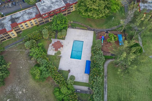 3195 Foxcroft Rd F302, Miramar, FL 33025