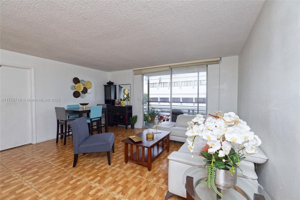 3195 Foxcroft Rd F302, Miramar, FL 33025