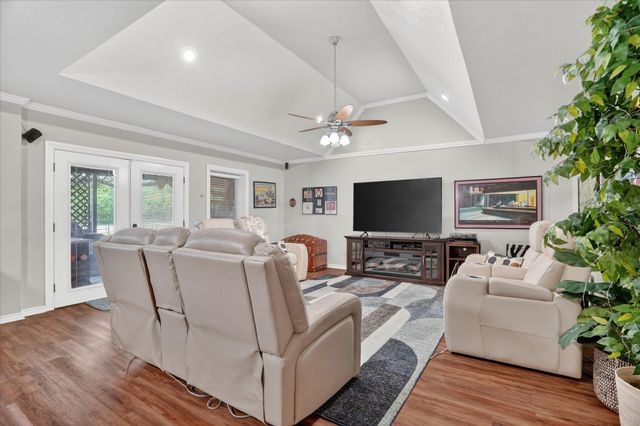 1290 Fox Lane, Burleson, TX 76028