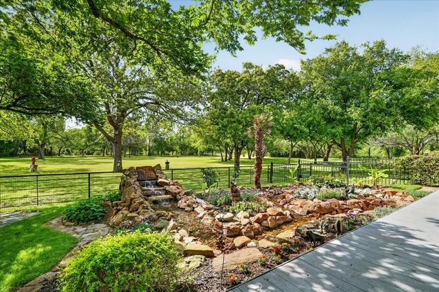 1290 Fox Lane, Burleson, TX 76028