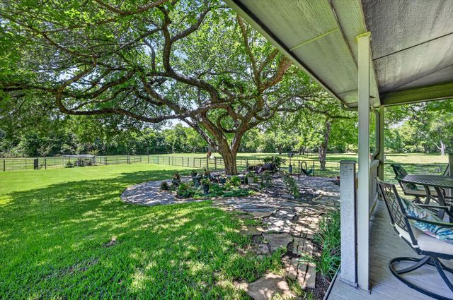 1290 Fox Lane, Burleson, TX 76028
