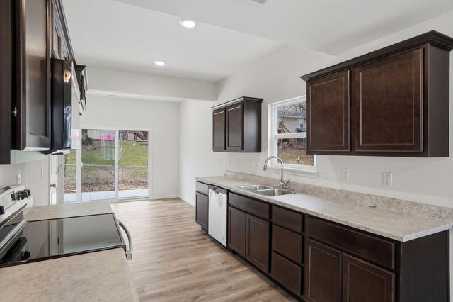 3913 BRAGG CT, Columbia, MO 65202