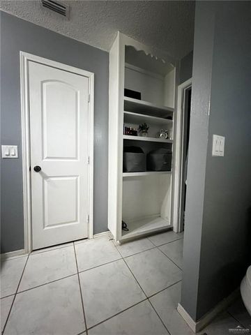 6016 N 36th Lane, Mcallen, TX 78504