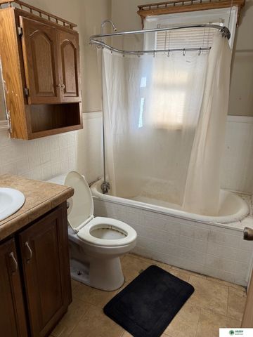 926 N East Avenue, York, NE 68467