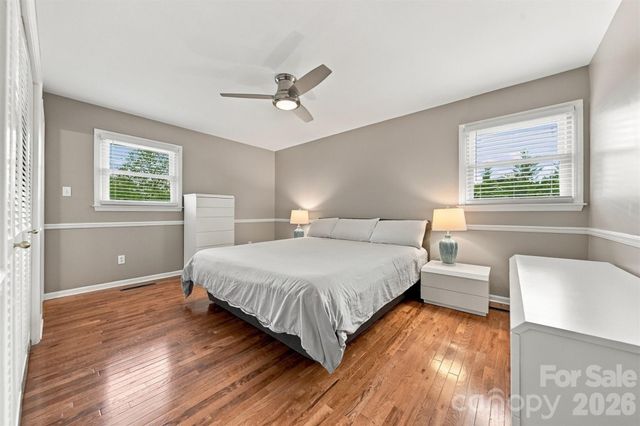 226 28th Avenue Place NE, Hickory, NC 28601