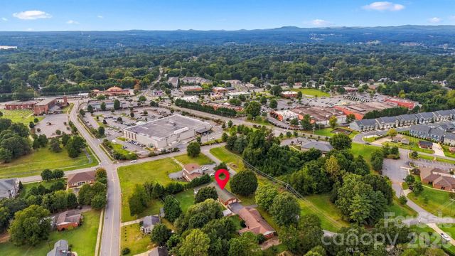 226 28th Avenue Place NE, Hickory, NC 28601