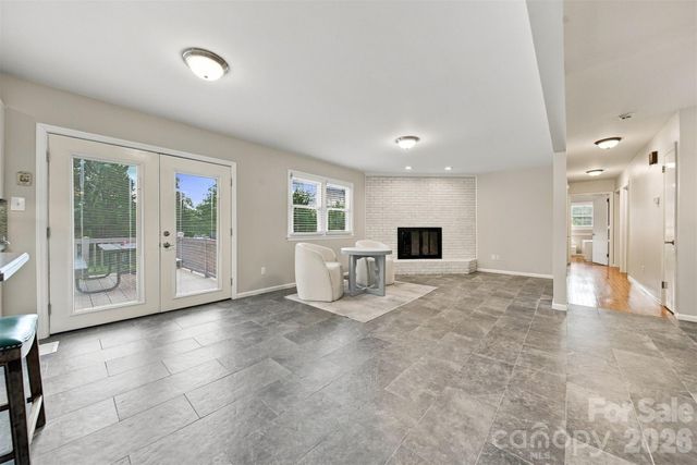 226 28th Avenue Place NE, Hickory, NC 28601
