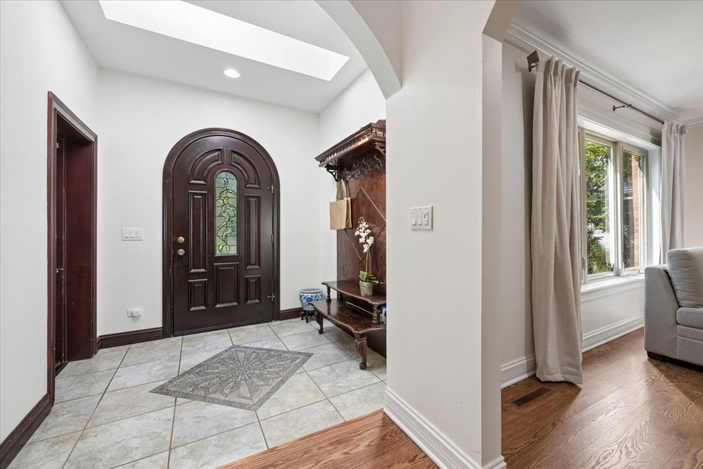 226 SUNSET Drive, Wilmette, IL 60091 — photo 2