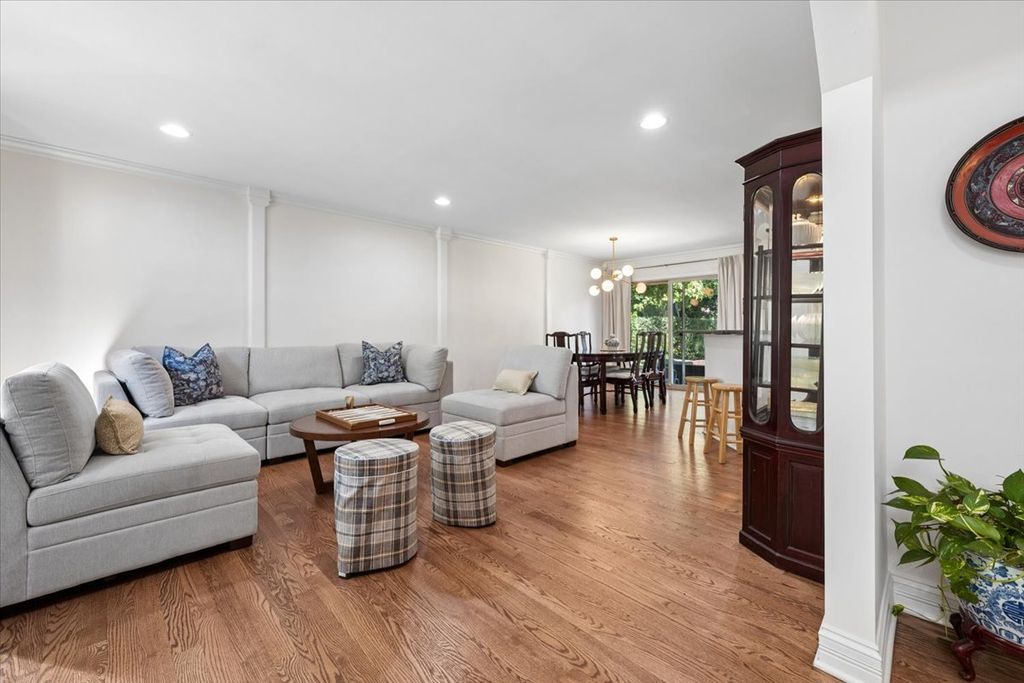 226 SUNSET Drive, Wilmette, IL 60091 — photo 5