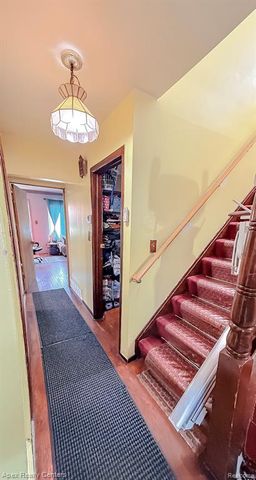 15257 Paris Street, Allen Park, MI 48101