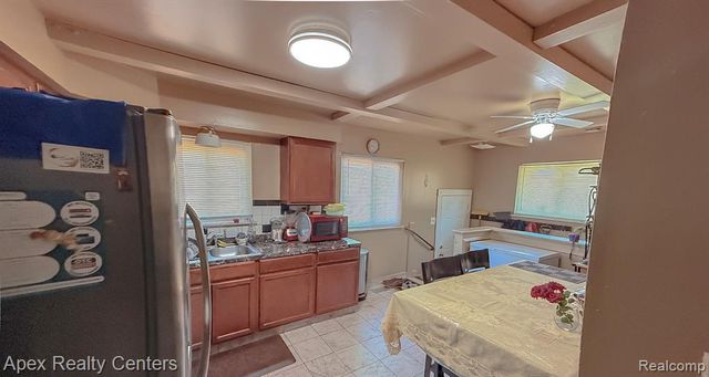 15257 Paris Street, Allen Park, MI 48101