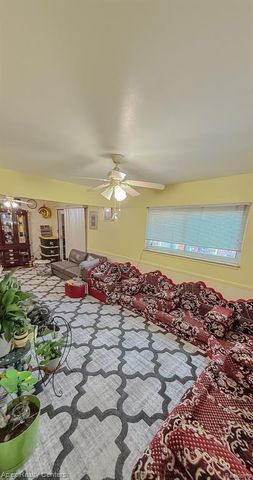 15257 Paris Street, Allen Park, MI 48101