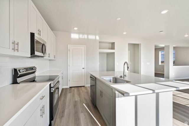 7046 N SANDSTONE WAY, Eagle Mountain, UT 84005