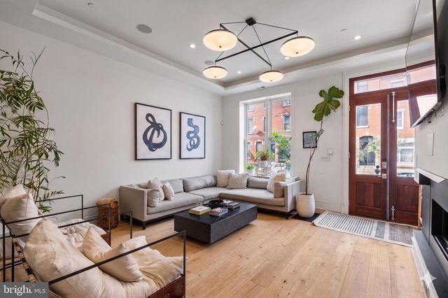 1608 CHRISTIAN ST, Philadelphia, PA 19146