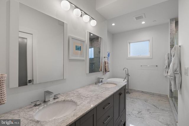 1608 CHRISTIAN ST, Philadelphia, PA 19146