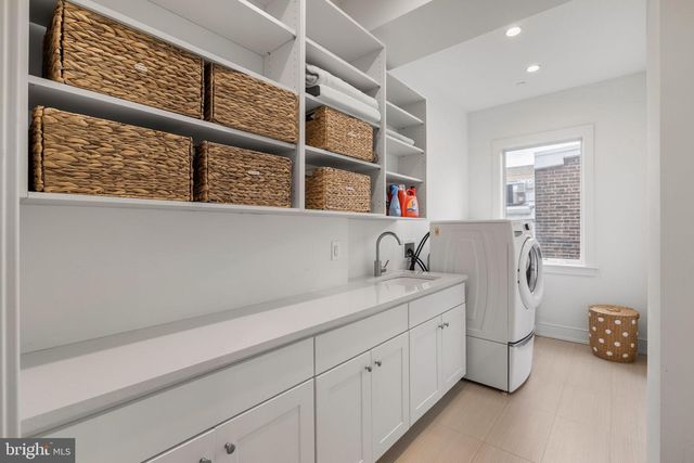 1608 CHRISTIAN ST, Philadelphia, PA 19146