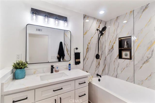 4122 Loma, Irvine, CA 92604