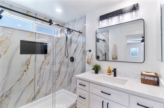 4122 Loma, Irvine, CA 92604
