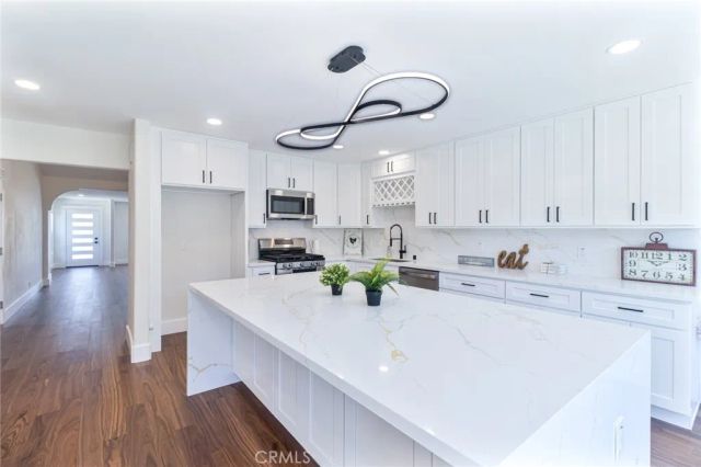 4122 Loma, Irvine, CA 92604