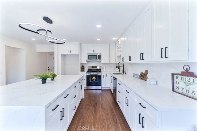 4122 Loma, Irvine, CA 92604