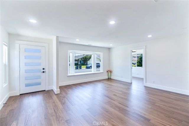 4122 Loma, Irvine, CA 92604