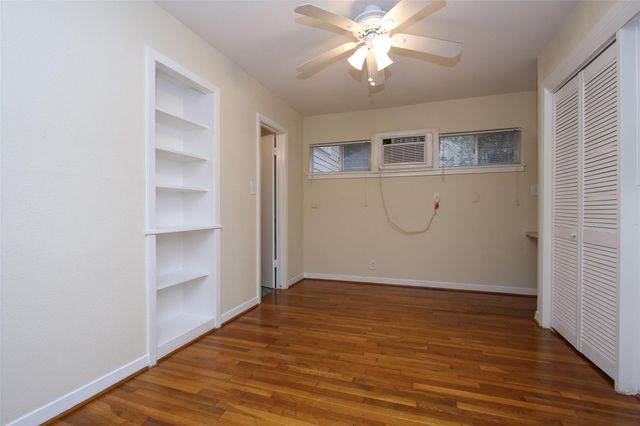 3520 Garrott 8, Houston, TX 77006