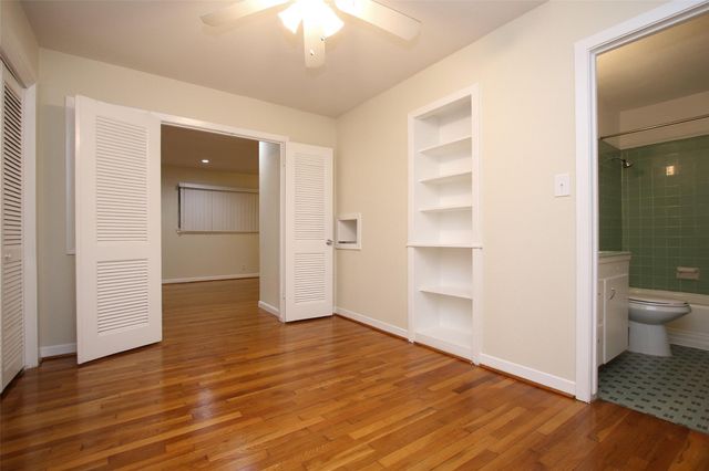 3520 Garrott 8, Houston, TX 77006