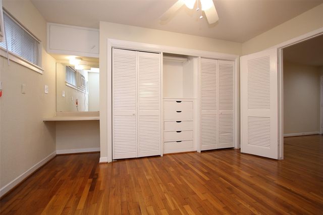 3520 Garrott 8, Houston, TX 77006