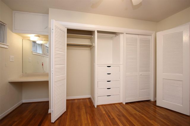 3520 Garrott 8, Houston, TX 77006
