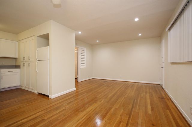 3520 Garrott 8, Houston, TX 77006