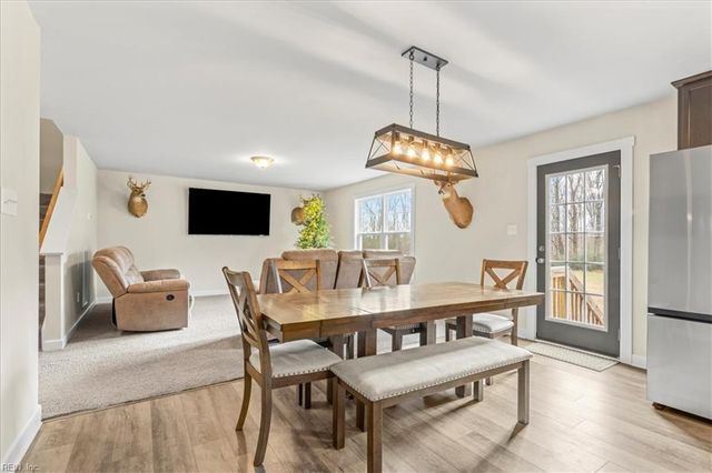 1463 Tutelo RD, Quinton, VA 23141