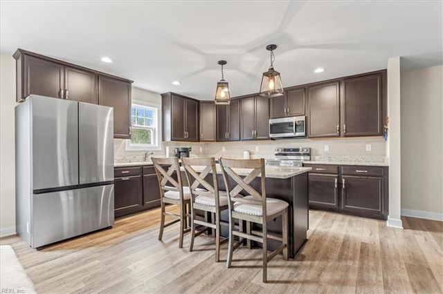 1463 Tutelo RD, Quinton, VA 23141