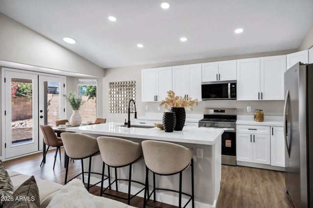 7258 E MEDINA Avenue, Mesa, AZ 85209