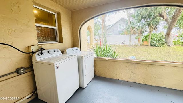 215 Glenview Blvd Apt 1, Daytona Beach, FL 32118