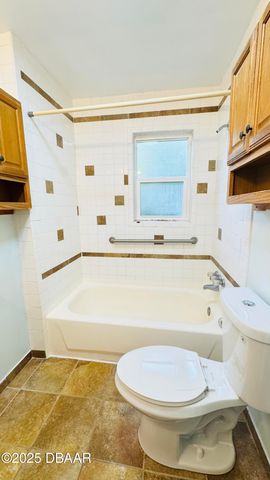 215 Glenview Blvd Apt 1, Daytona Beach, FL 32118