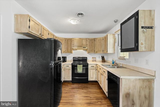 4516 LINDEN AVE, Mechanicsburg, PA 17055