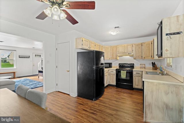 4516 LINDEN AVE, Mechanicsburg, PA 17055