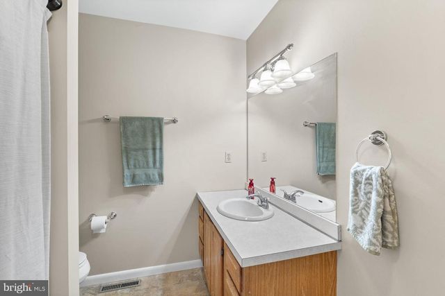 4516 LINDEN AVE, Mechanicsburg, PA 17055