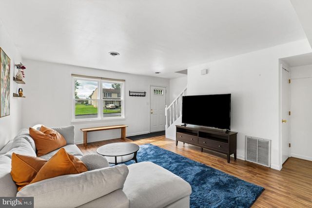 4516 LINDEN AVE, Mechanicsburg, PA 17055