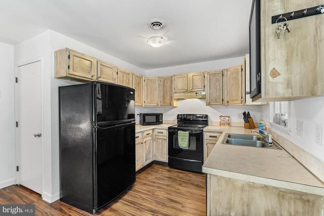 4516 LINDEN AVE, Mechanicsburg, PA 17055