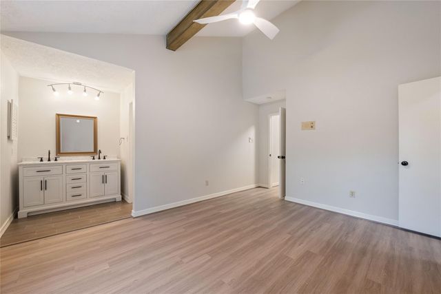 11805 Southlake Drive, Houston, TX 77077