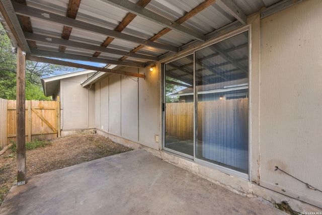 12212 Ridge Crown St, San Antonio, TX 78247