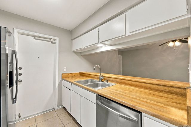 12212 Ridge Crown St, San Antonio, TX 78247