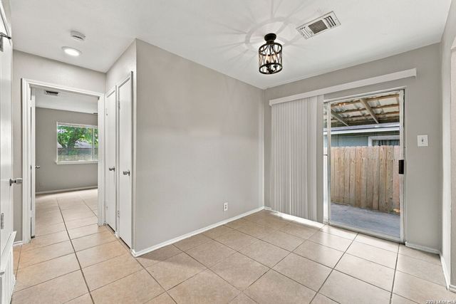 12212 Ridge Crown St, San Antonio, TX 78247