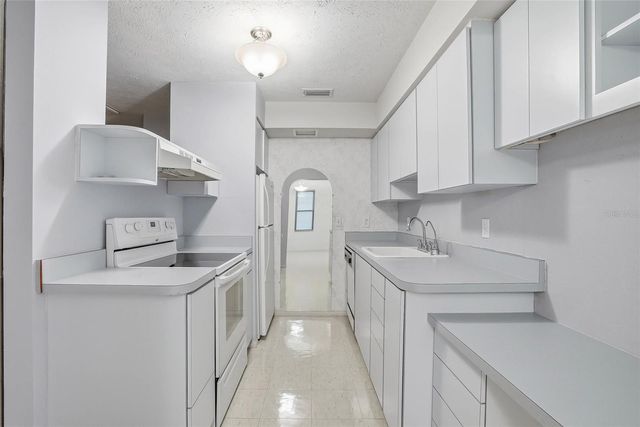 1026 W RAMBLA STREET, Tampa, FL 33612