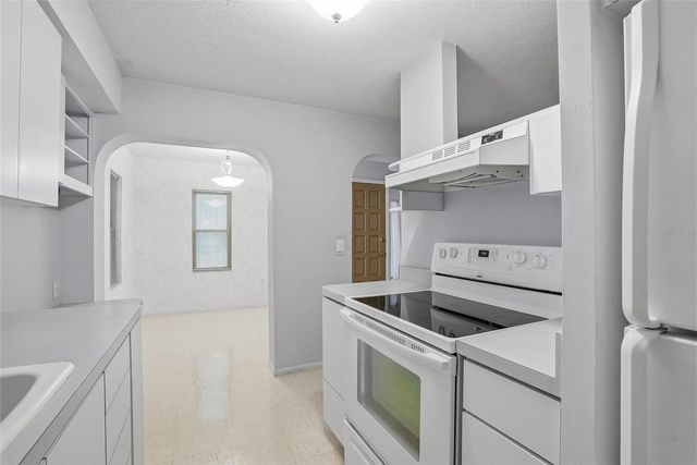 1026 W RAMBLA STREET, Tampa, FL 33612
