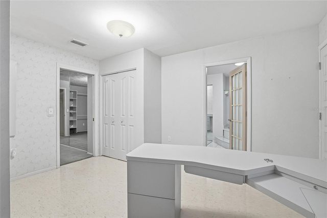 1026 W RAMBLA STREET, Tampa, FL 33612