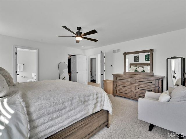 936 Little Fieldstone Court, Wentzville, MO 63385