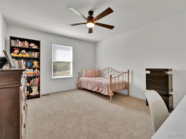 936 Little Fieldstone Court, Wentzville, MO 63385